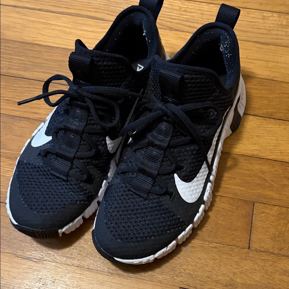 Nike metcon men’s 8.5/ womens 10